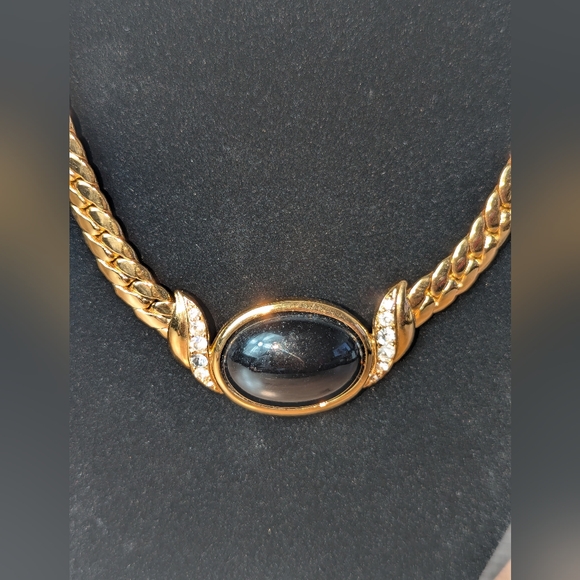 Trifari Chunky Black And Gold Choker With Clip On Earrings Set - Picture 3 of 9